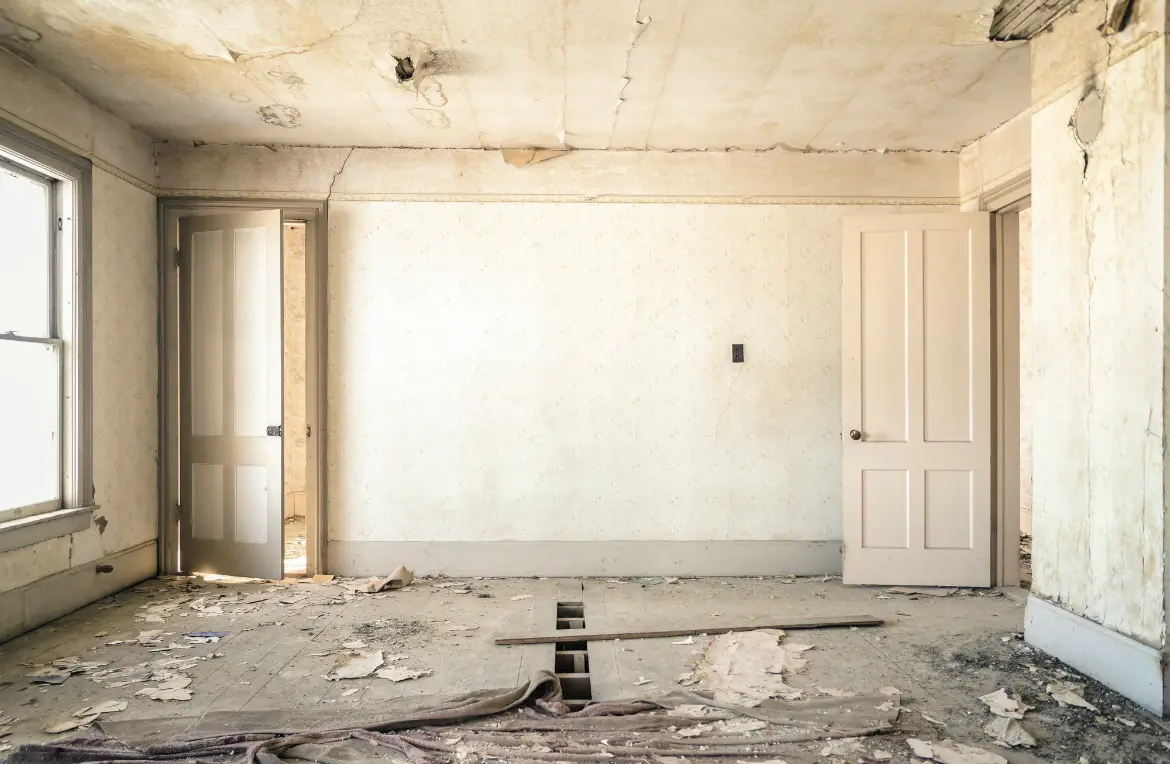 Waste disposal crew managing a cleanout project in Ringgold